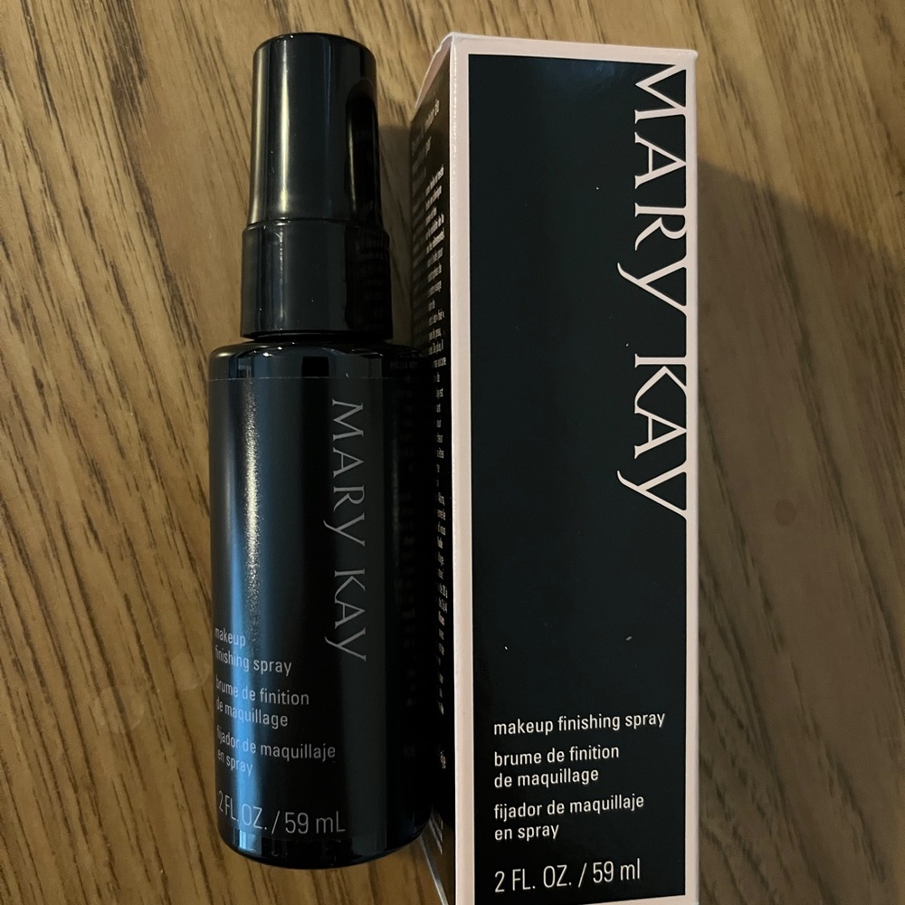 Mary Kay Makeup Finishing Spray